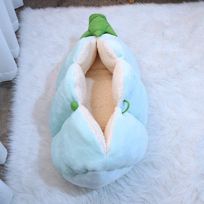 PeaPod Cozy Pet Bed plush bed for cats and small dogs